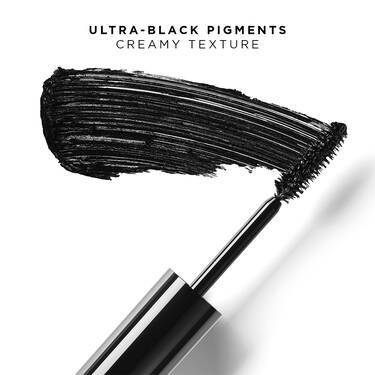 Texture swatch of Lancome Monsieur Big Volumizing Mascara's creamy smudge-proof formula and deep black pigments 