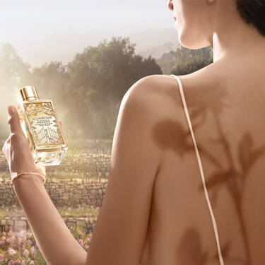 Mille et Une Roses Perfume